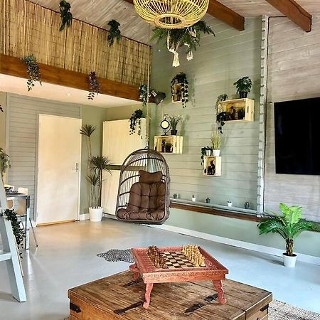 Jungle Style Lodge With Jacuzzi ,Sauna And Garden Near Amsterdam Vijfhuizen Exteriör bild