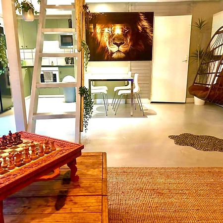 Jungle Style Lodge With Jacuzzi ,Sauna And Garden Near Amsterdam Vijfhuizen Exteriör bild
