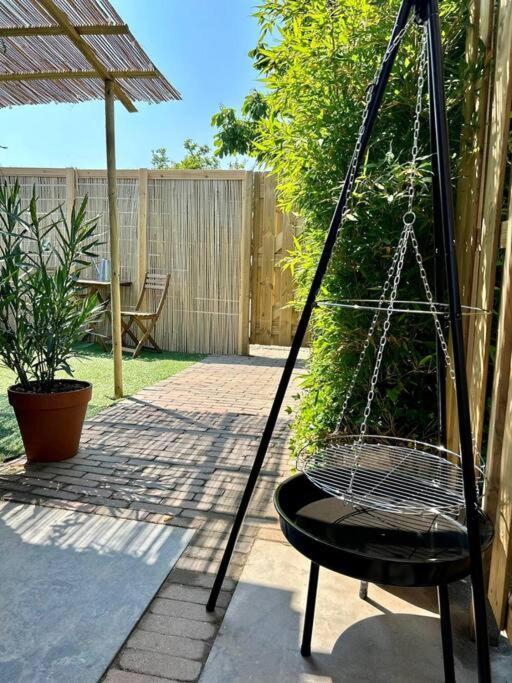 Jungle Style Lodge With Jacuzzi ,Sauna And Garden Near Amsterdam Vijfhuizen Exteriör bild